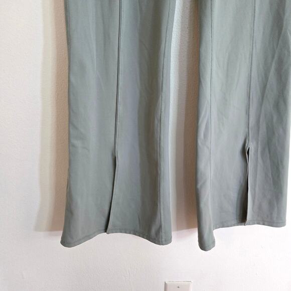 Gap Sage Green Studio Sky High Flare Leggings Pants Size M - Picture 6 of 11
